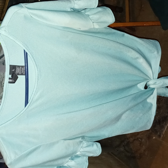 Like new adorable shirt - Picture 2 of 2